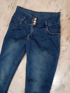 High Waisted Jeans✨