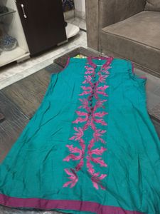 Emerald Green Embroidered Kurti