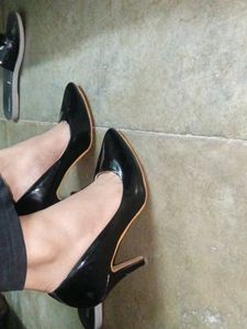 Black Stilleto Heels