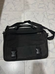 MDI Premium Sling Laptop Bag with 5 Chains