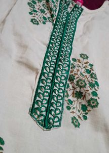 White &amp; Green Floral Print Tunic