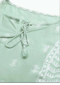 Stylish Sleeveless Green Kurta