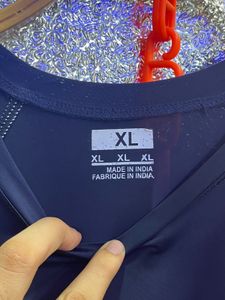 COMPRESSION T-SHIRT