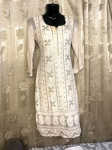 Chikankari Embroidered Kurti