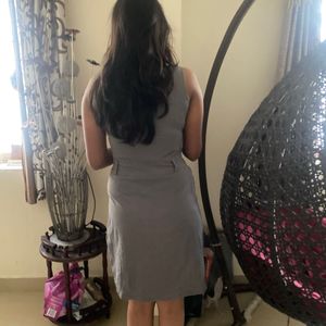 Chic Gray Sleeveless Dress