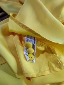 PRICE DROP 🔴Women&#39;s Yellow Top/Blouse