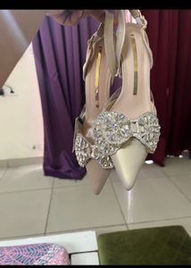 Elegant Heels with Bow Detail