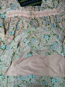 Floral Printed 🌸🌺 Plated Top