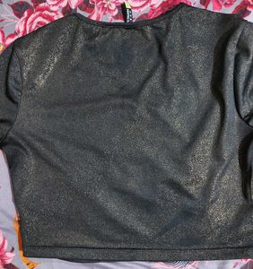 Black Long Sleeve Crop Top