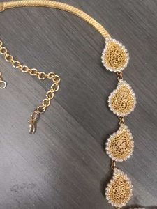Elegant Gold-Tone Necklace &amp; Earrings