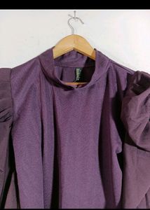 Puff Sleeves Top