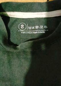 Levi&#39;s Green Crewneck Tee - Size Medium