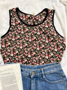 cute floral tank top🥀