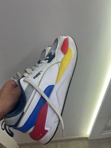 Puma Sneakers