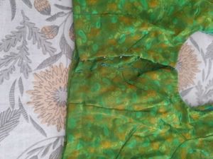 Green Blouse with margin inside