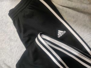 Adidas Black Track Pants | Coupe Fit | Soft Fabric