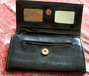 Classic Clutch With Mirror