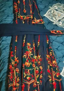 Floral Thread Work Designer Women Kurti, Dopatta