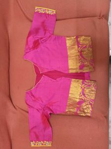 PinkBlouse+EmbroideredDupatta Set For YellowLeheng