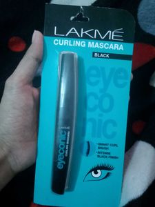 Lakme Eyeconic Curling Mascara