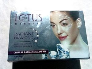 Lotus Herbals |Radiant Diamond |Cellular Radiance Facial Kit |All Skin Type |4 Step Facial Kit  Worth ₹325