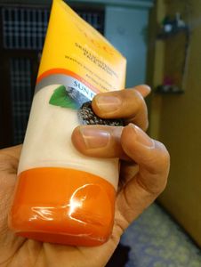 VLCC Anti Tan Face Wash