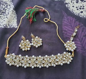 beautiful pearls and kundan set