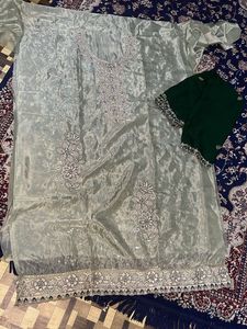Elegant Pakistani Salwar Kameez