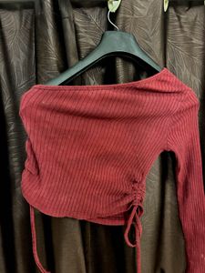 Maroon Ribbed One-Sleeve Top