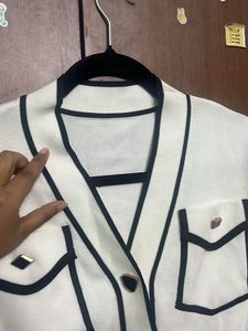 Elegant Cropped Cardigan