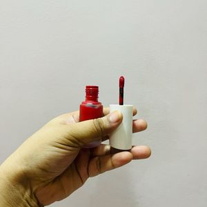 Red Liquid Lipstick – Long Lasting Matte Finish