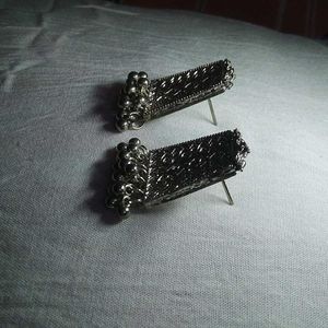 Silver Tone Dangle Earrings❤