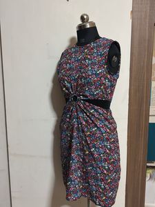 TOKYO TALKIES Floral Cutout Mini Dress 🌺🌼
