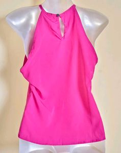 🆕 Piece Size Medium Pink Halter Top