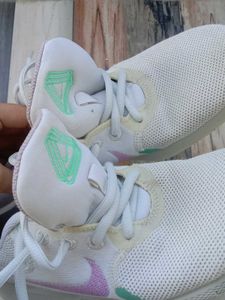 nike running White Sneakers