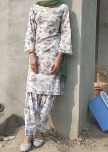 Floral Print Ethnic suit