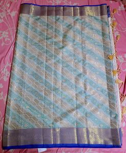 New Elegant Striped Saree With Running Blouse
