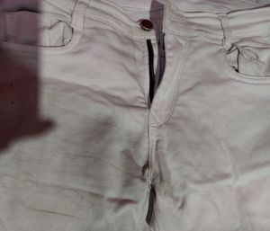 Beige/Off-White Skinny Jeans