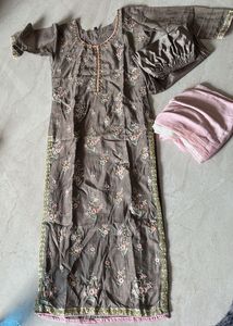Embroidered Kurta Set