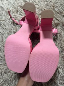 🎀New Pink Barbie Platform Heels
