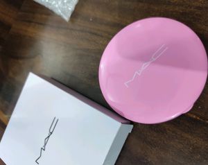 Mac Compact Led Mirror With Charging Cable