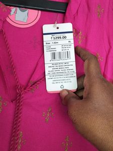 Beautiful woman Umbrella kurtis Only XL Size av