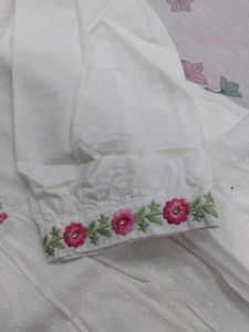 Srishti Tunic With Embroidery