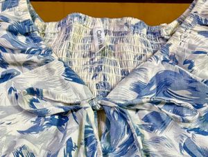 Blue &amp; White Floral Tie-Up Crop Top | Puff Sleeves