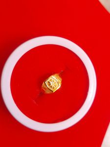 Gold Children&#39;s Ring