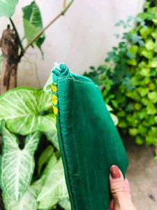 Handcrafted Green Bandhani Print Purse