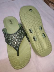 Green Rainy Season Flat Slipper