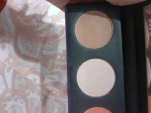 Blush &amp; Highlighter Palette