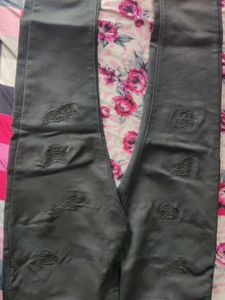 Black Jeans