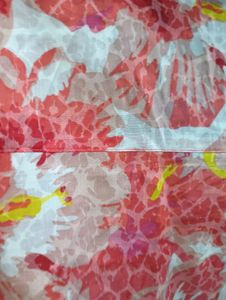 Shirt for women with red and yellow flowers design